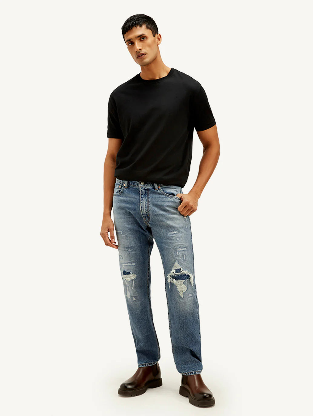 Comfortable Men’s Mid-Rise Blue Jeans with Loose Fit Design for Relaxed Style