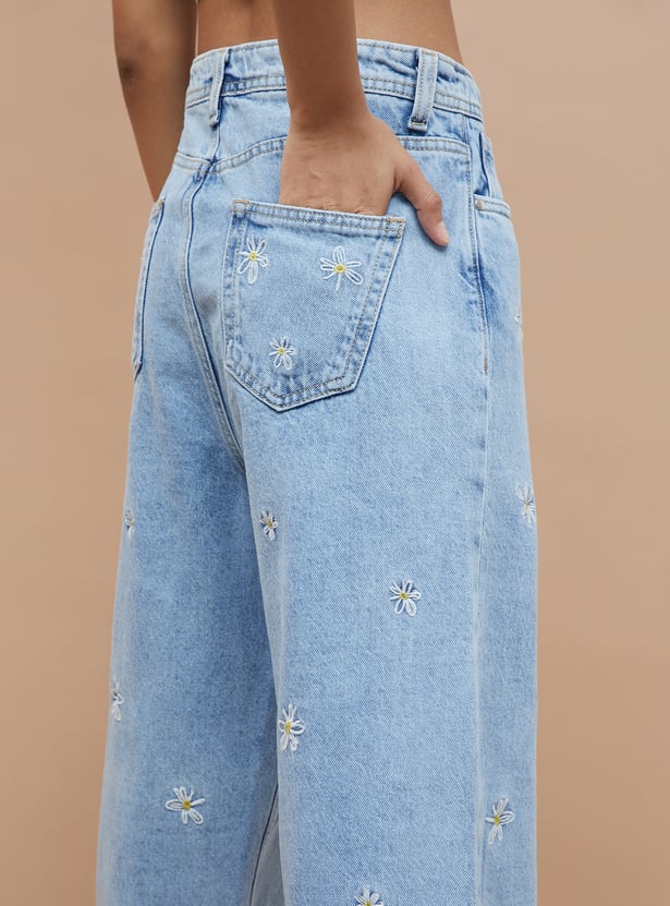 Everyday Essential Women’s Wide Leg Jeans with Embroidery Perfect for Travel, College, and Casual Gatherings