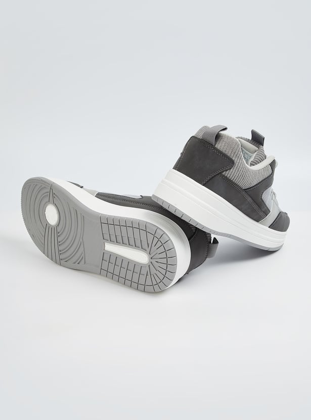 Comfortable and Trendy Colorblock Sneakers for Men for Smart Casual and Urban Style