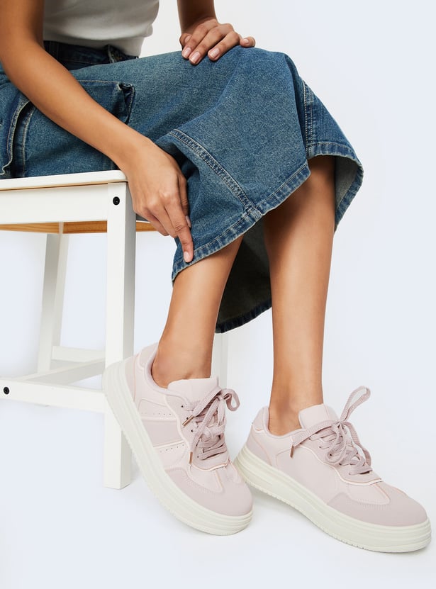 Modern Women Colorblock Sneakers Perfect for Travel and Outings