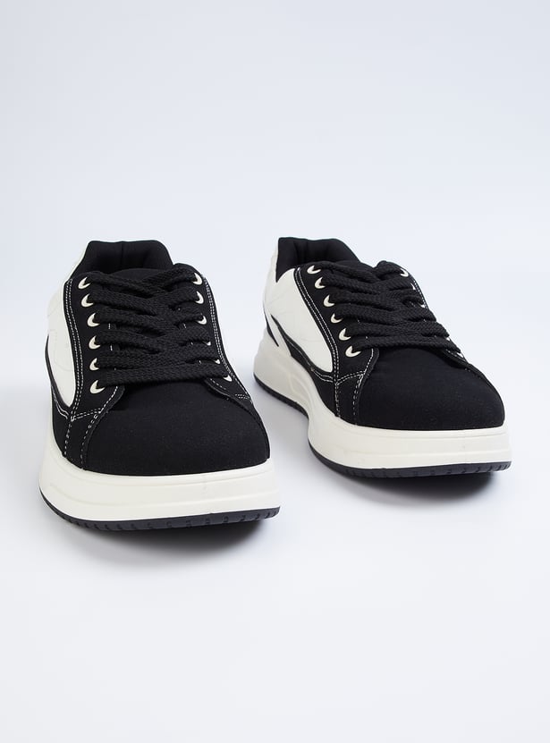Lightweight Men’s Colourblocked Sneakers with Ergonomic Fit for All-Day Comfort