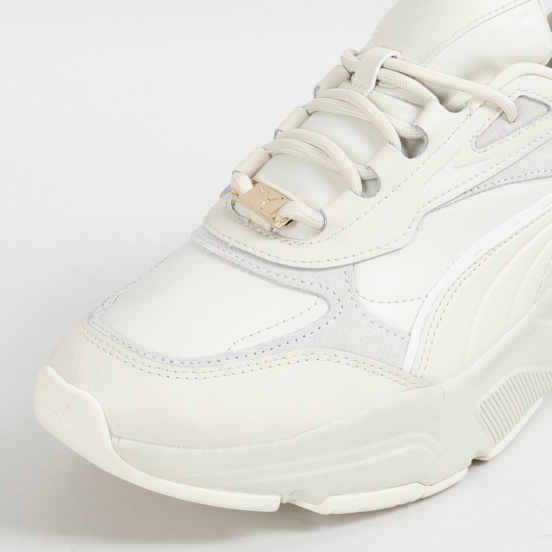 Stylish Cassia Lux Lace-Up Sneakers for Women with Comfortable Everyday Wear