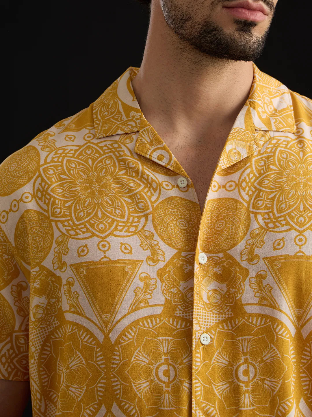 Relaxed Fit Men’s Kaleidoscope Print Holiday Shirt for Vacations and Weekends