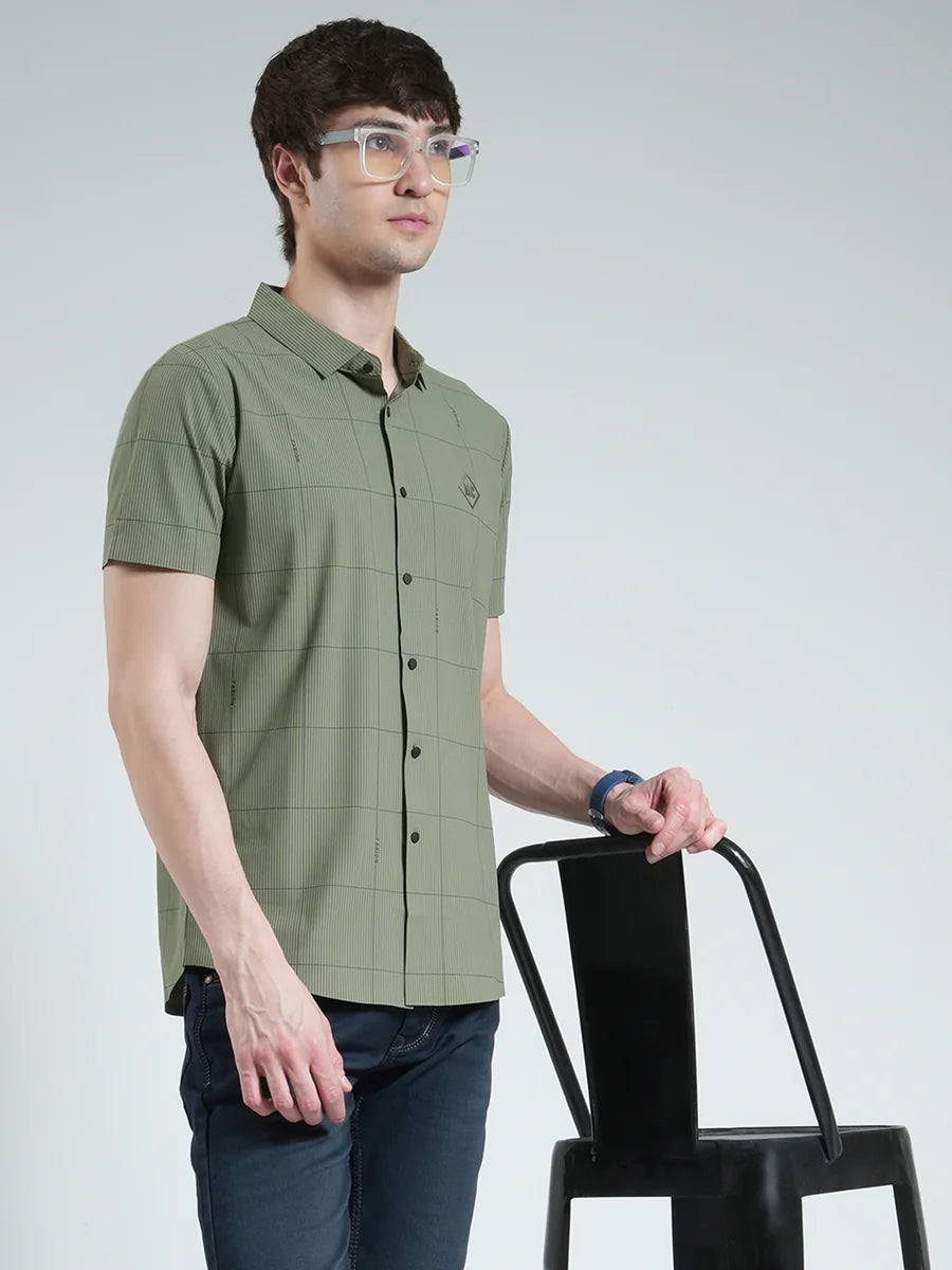 Fashionable Half Sleeve Green Printed Shirt for Men Weekend Outings