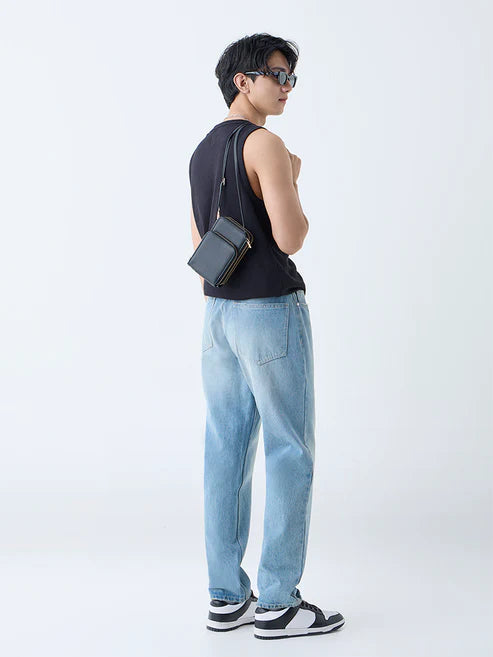 Contemporary Light Blue Mid-Rise Relaxed-Fit Jeans for Comfortable Casual Outfits