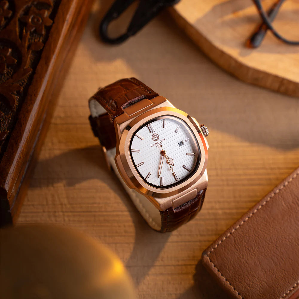 Trendy Men’s Leather Analog Watch Brown and White Classic Design