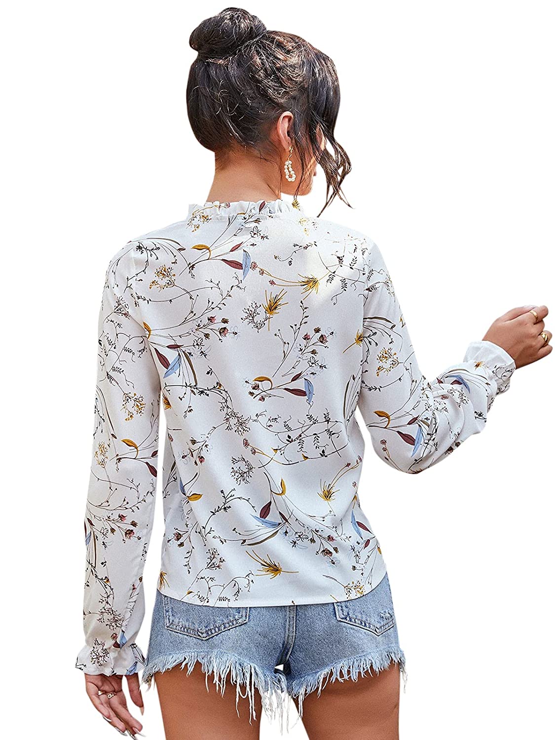 Elegant and Comfortable White Top for Women’s Wardrobe Essentials