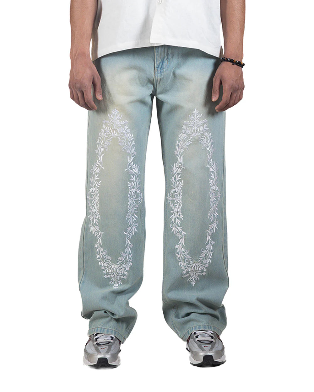 Stylish Straight-Fit Cotton Denim Jeans with Five-Pocket Utility and Classic Casual Look