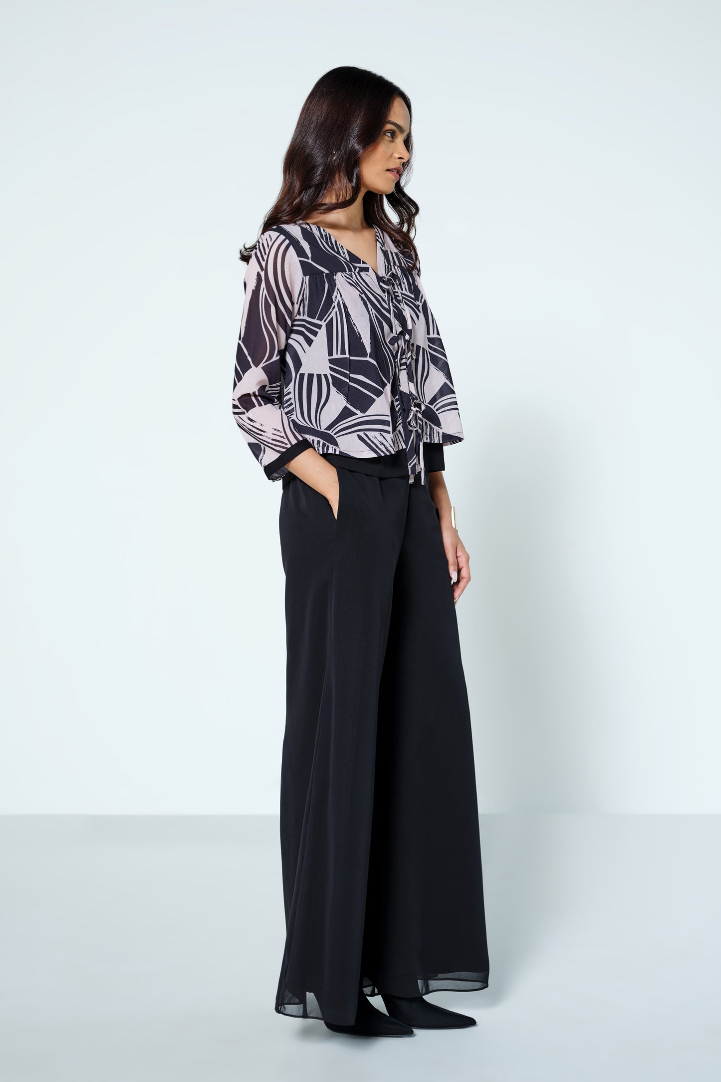 Fashionable Chickadee Motif Top for Women with Comfortable Fit