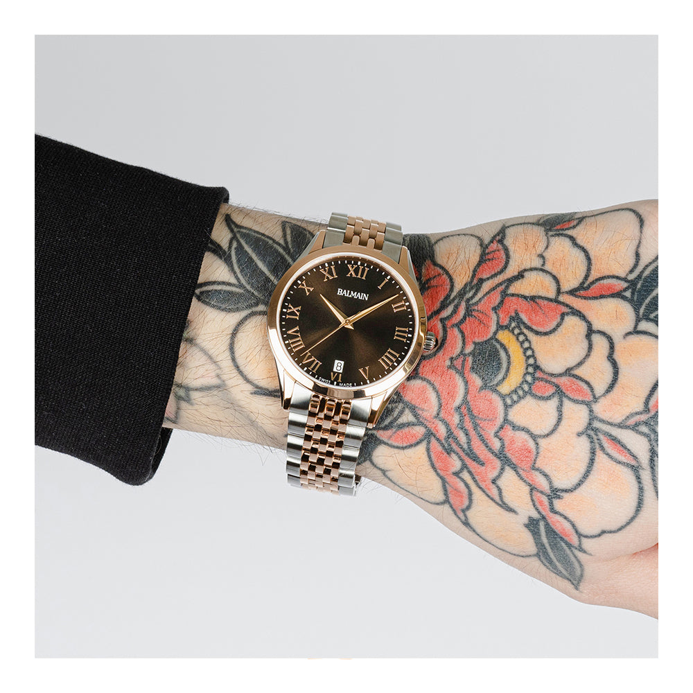Sophisticated Classic R Men’s Watch with Polished Dial and Strap
