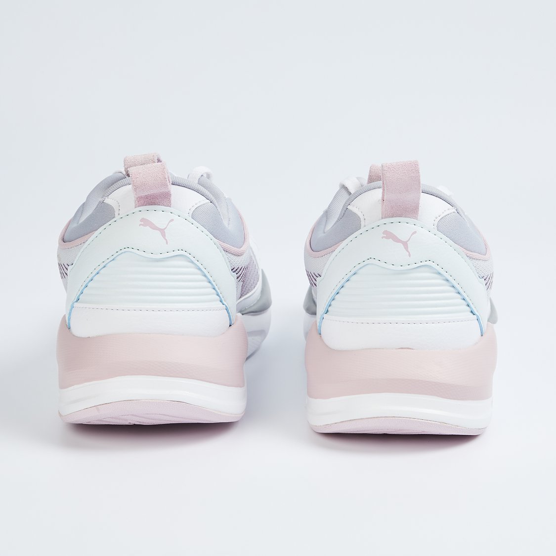 Fashionable Women Sports Shoes with Cushioning for All-Day Comfort