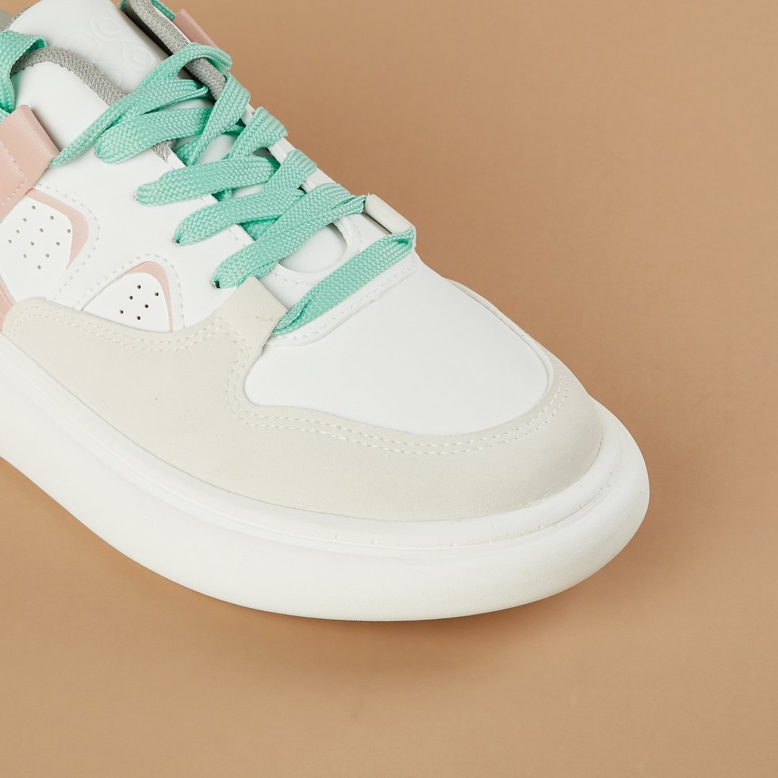 Trendy Colourblock Low Top Sneakers for Casual and Semi Formal Style