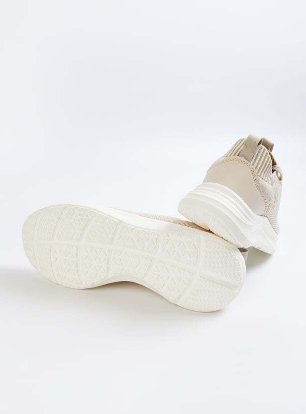 Stylish Mesh Sports Sneakers for Men Perfect for Gym and Outdoor Workouts