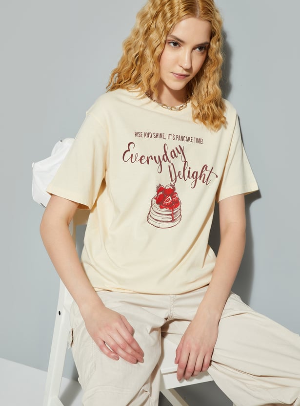 Comfortable Relaxed Fit Graphic Tee for Women