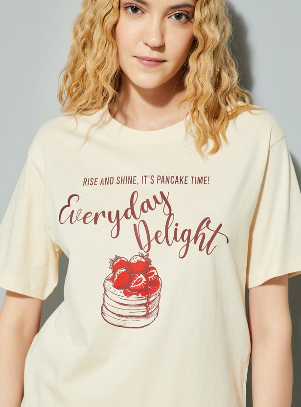 Comfortable Relaxed Fit Graphic Tee for Women