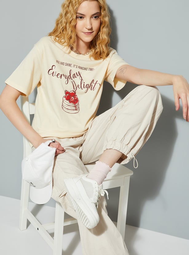 Comfortable Relaxed Fit Graphic Tee for Women
