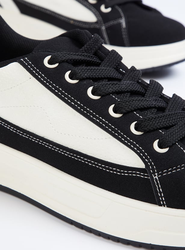Lightweight Men’s Colourblocked Sneakers with Ergonomic Fit for All-Day Comfort