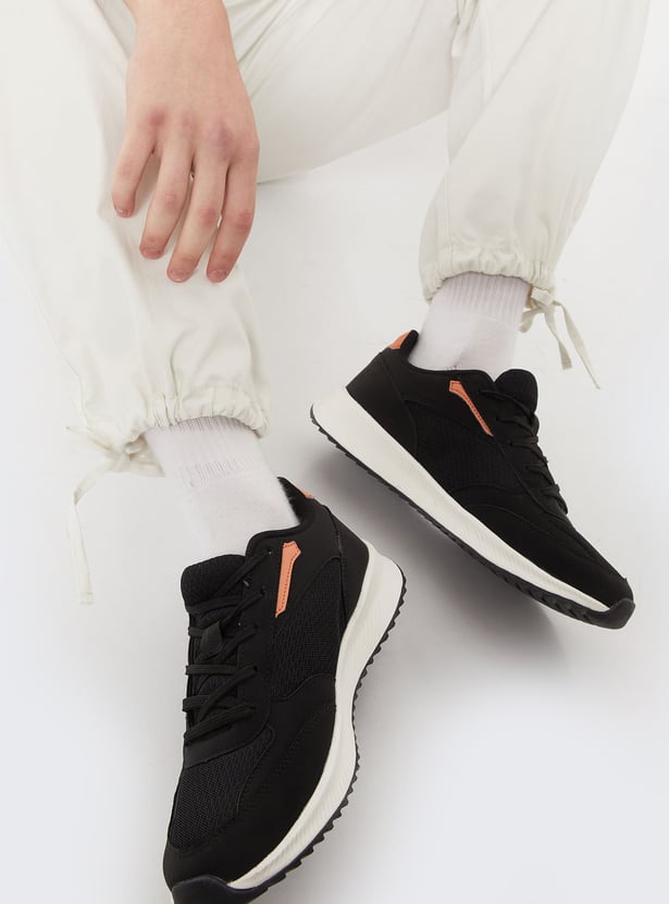 Chic Mesh Sports Shoes for Men Stylish and Functional