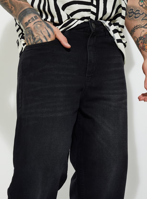 Fashionable Men’s Washed Loose Fit Jeans for Casual Occasions