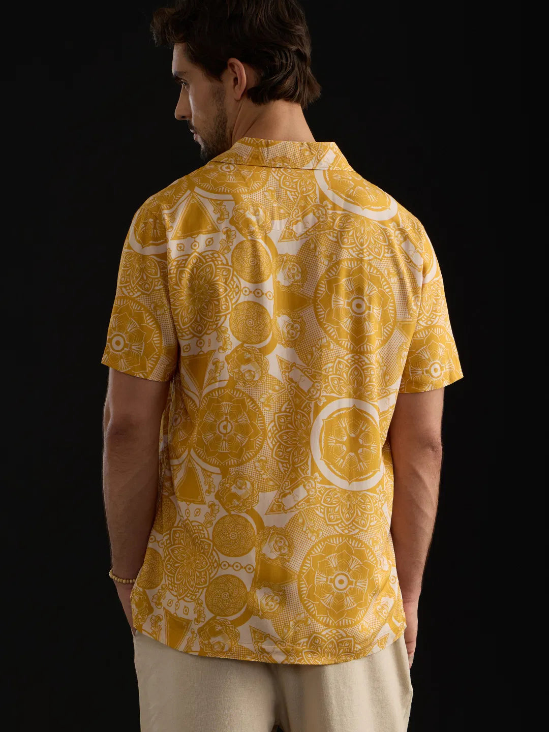 Relaxed Fit Men’s Kaleidoscope Print Holiday Shirt for Vacations and Weekends