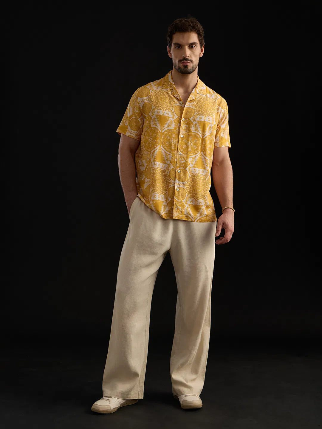 Relaxed Fit Men’s Kaleidoscope Print Holiday Shirt for Vacations and Weekends