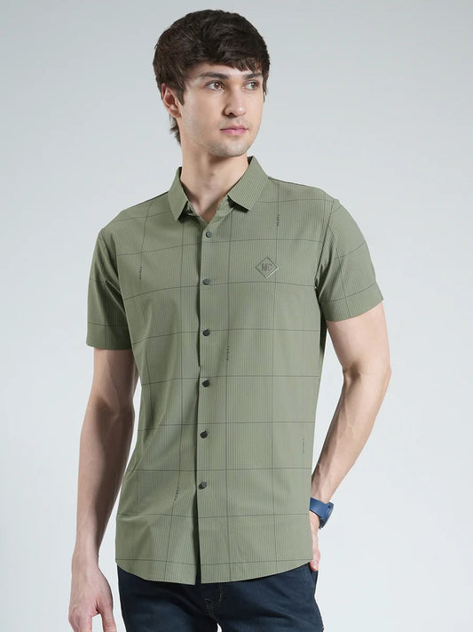 Fashionable Half Sleeve Green Printed Shirt for Men Weekend Outings