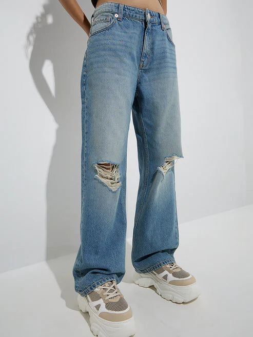 Versatile Blue Distressed Jeans with Relaxed Fit and High Rise Waist Perfect for Casual Outfits