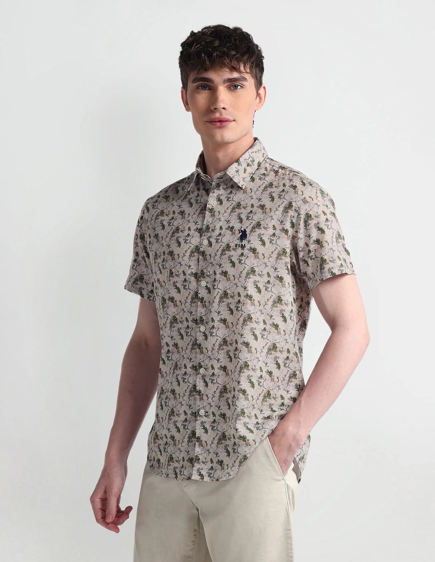 Men’s Fashionable Floral Print Shirt for Summer and Festive Occasions