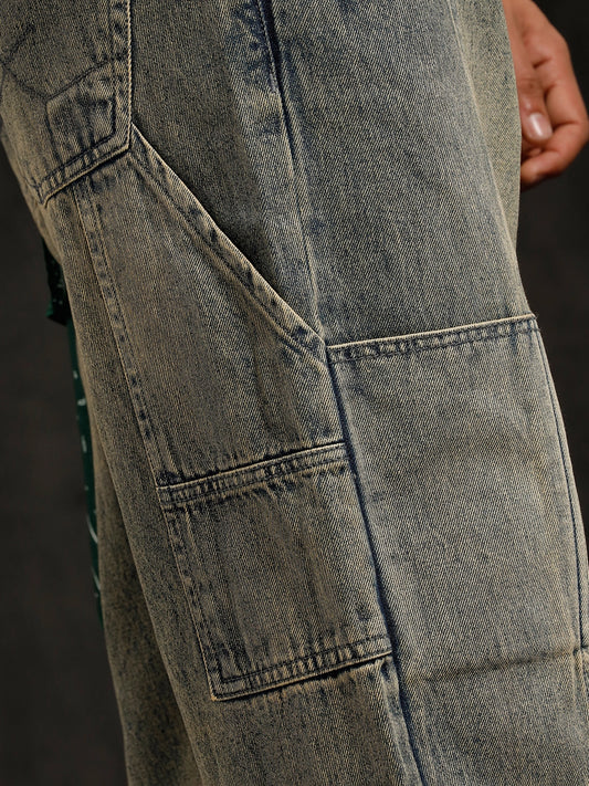 Casual Blue Denim Loose Fit Jeans with Mid-Rise Waist and Slanted Pocket Accents