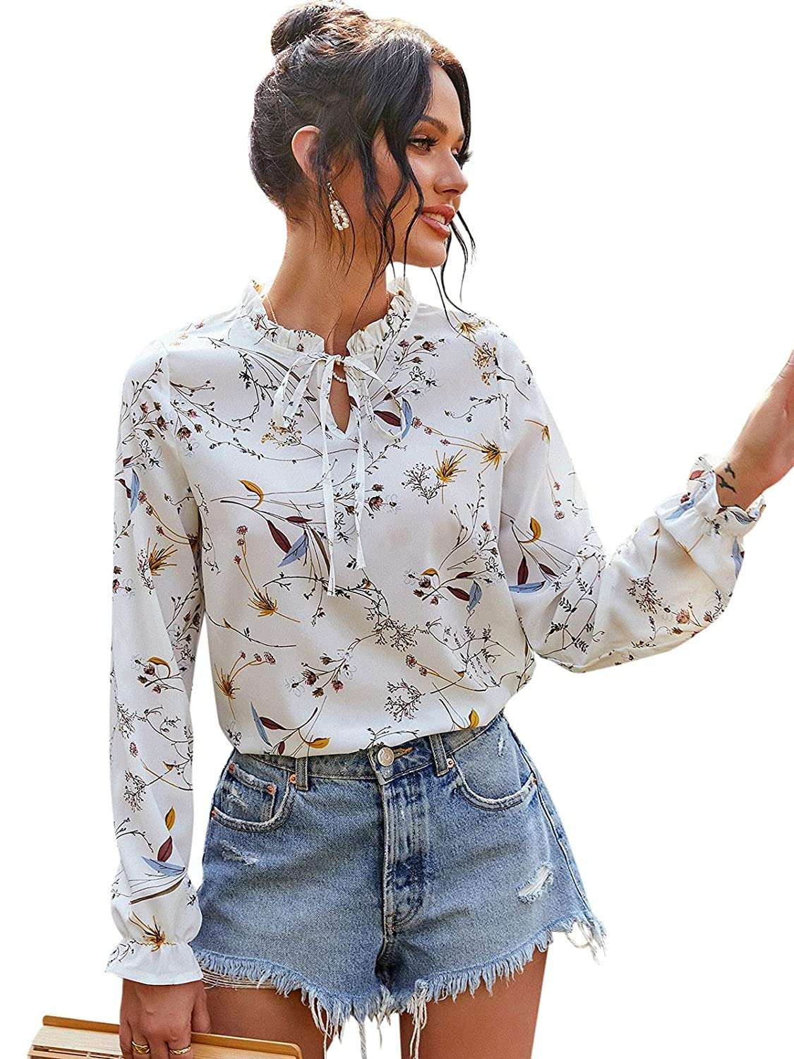 Elegant and Comfortable White Top for Women’s Wardrobe Essentials