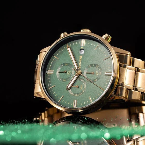 Durable Green Dial Gold Stainless Steel Strap Timepiece for Men