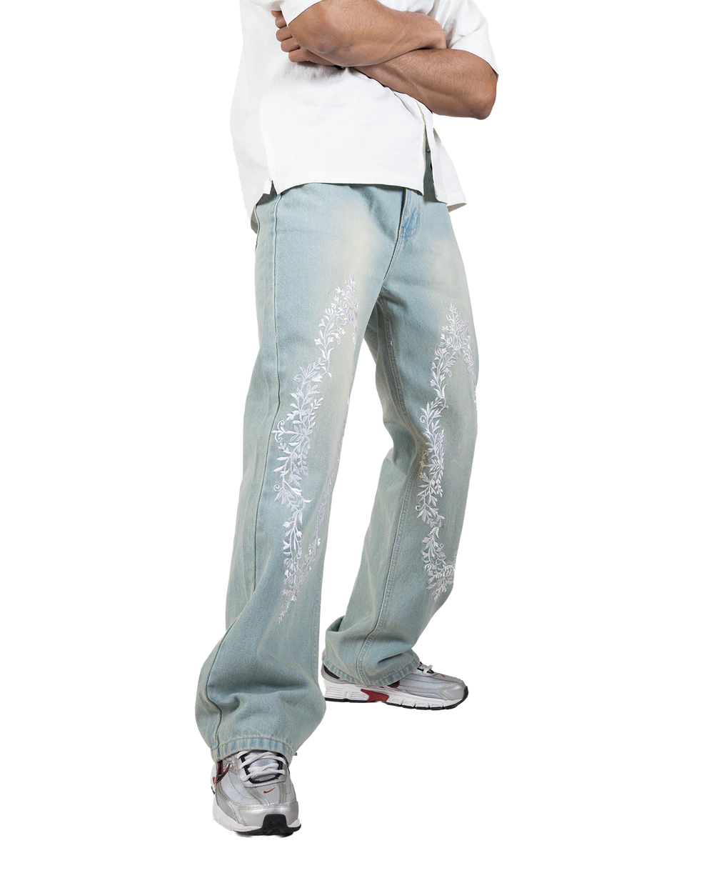 Stylish Straight-Fit Cotton Denim Jeans with Five-Pocket Utility and Classic Casual Look