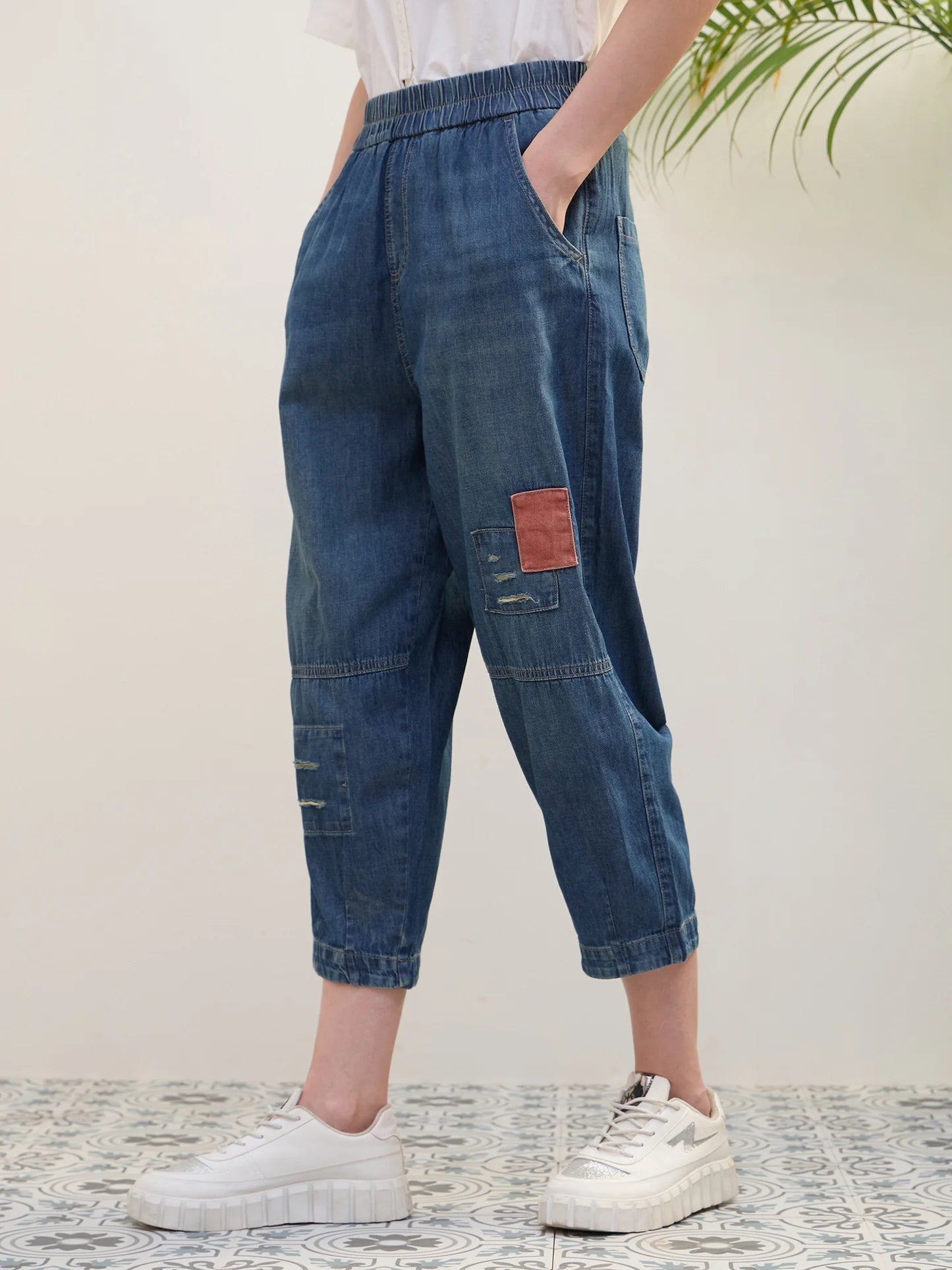 Wide Leg Cargo Jeans for Women Featuring Two Tone Design