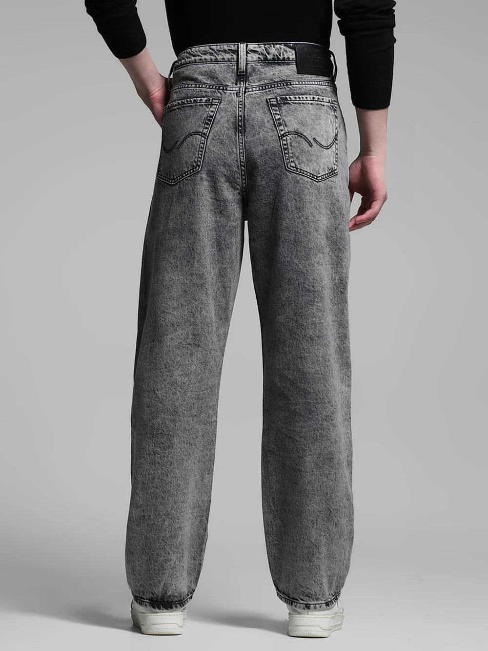 Comfortable Dark Grey Washed Jeans with High-Rise Waist and Anti-Fit Silhouette for Men