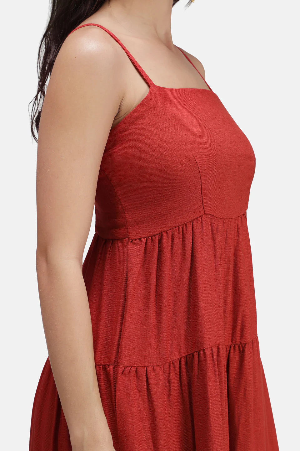 Stylish Strappy Linen Maxi Dress with Contemporary Design