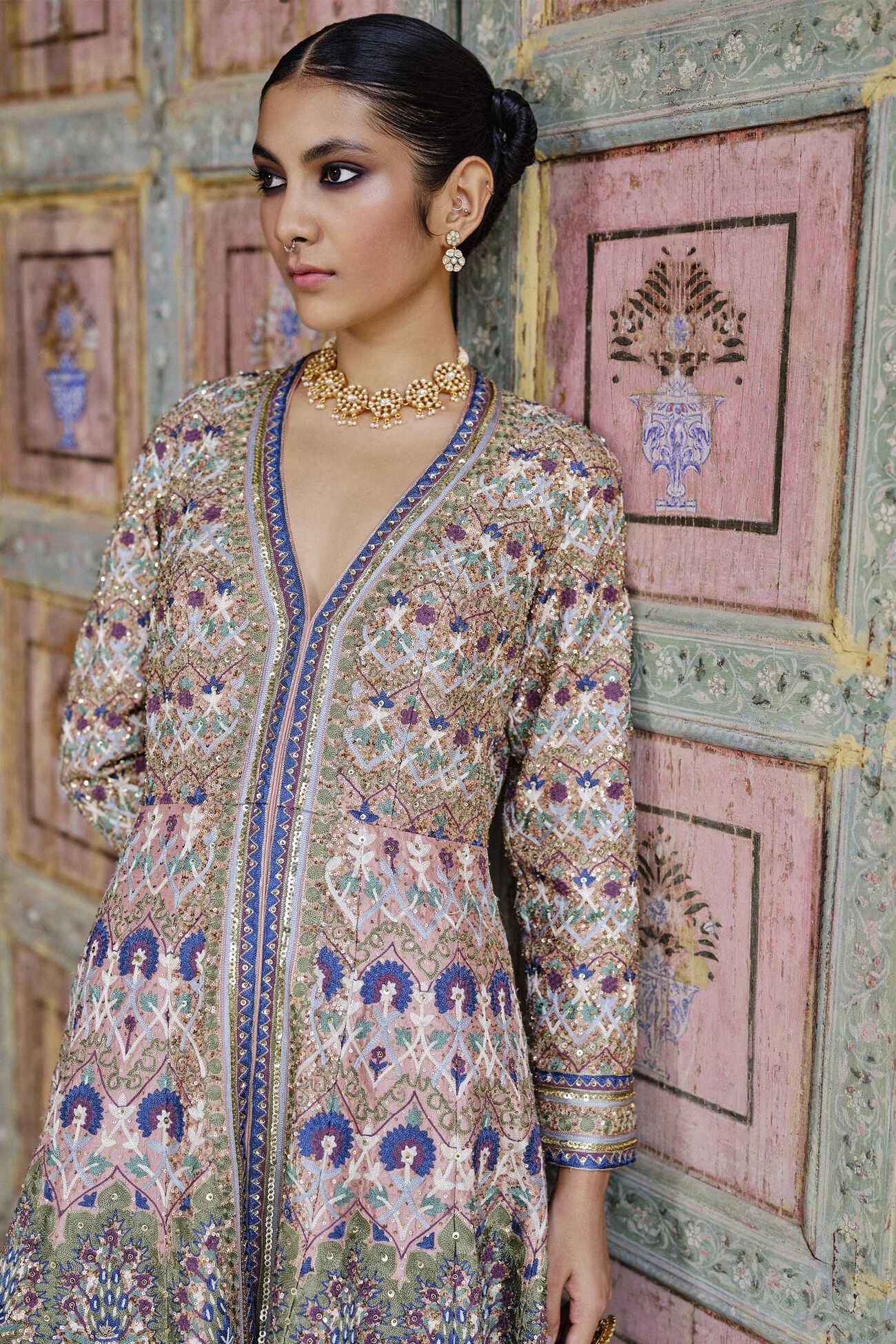 Traditional Krandasi Embroidered Zardozi Jacket Set with Fine Craftsmanship for Special Occasions