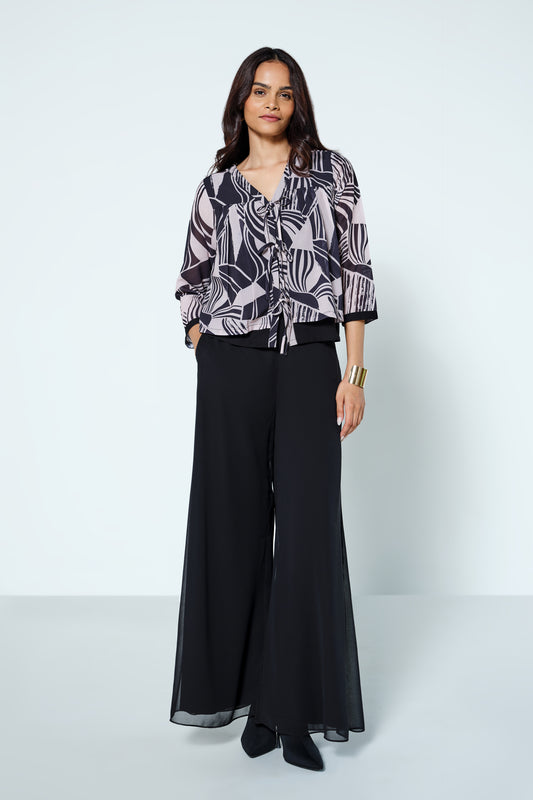 Fashionable Chickadee Motif Top for Women with Comfortable Fit