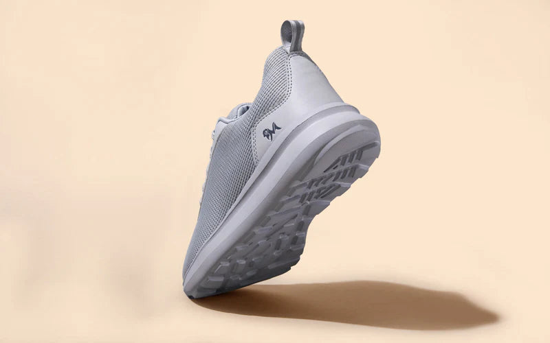 Men’s Lightweight Grey Trainers Ideal for Walking and Outings