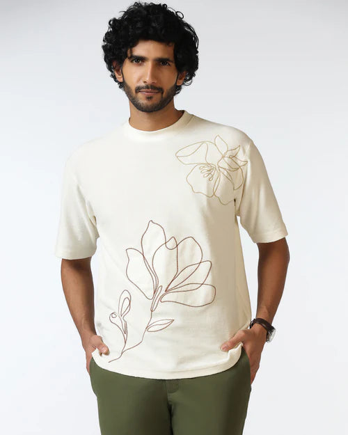 Men’s Off White Graphic Print Relaxed Fit T-Shirt for Weekend Outings