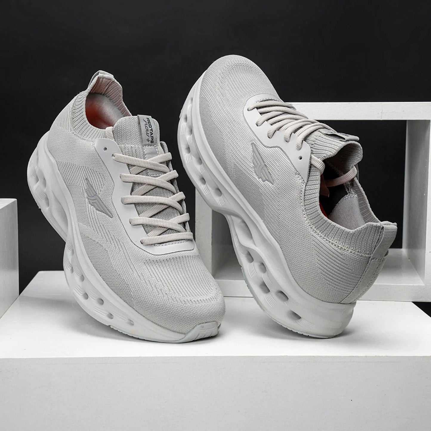 Men’s Modern Athleisure Shoes with Ergonomic Fit and Breathable Construction