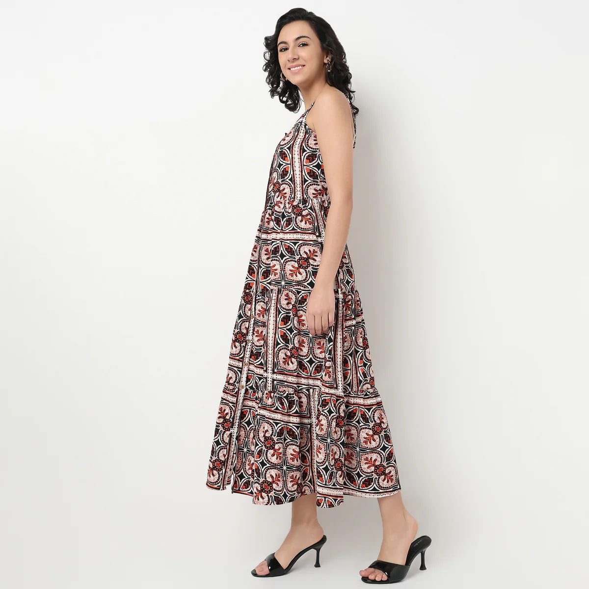 Elegant Women’s Printed Flared Full-Length Dress with Flowing Silhouette for Party and Evening Wear