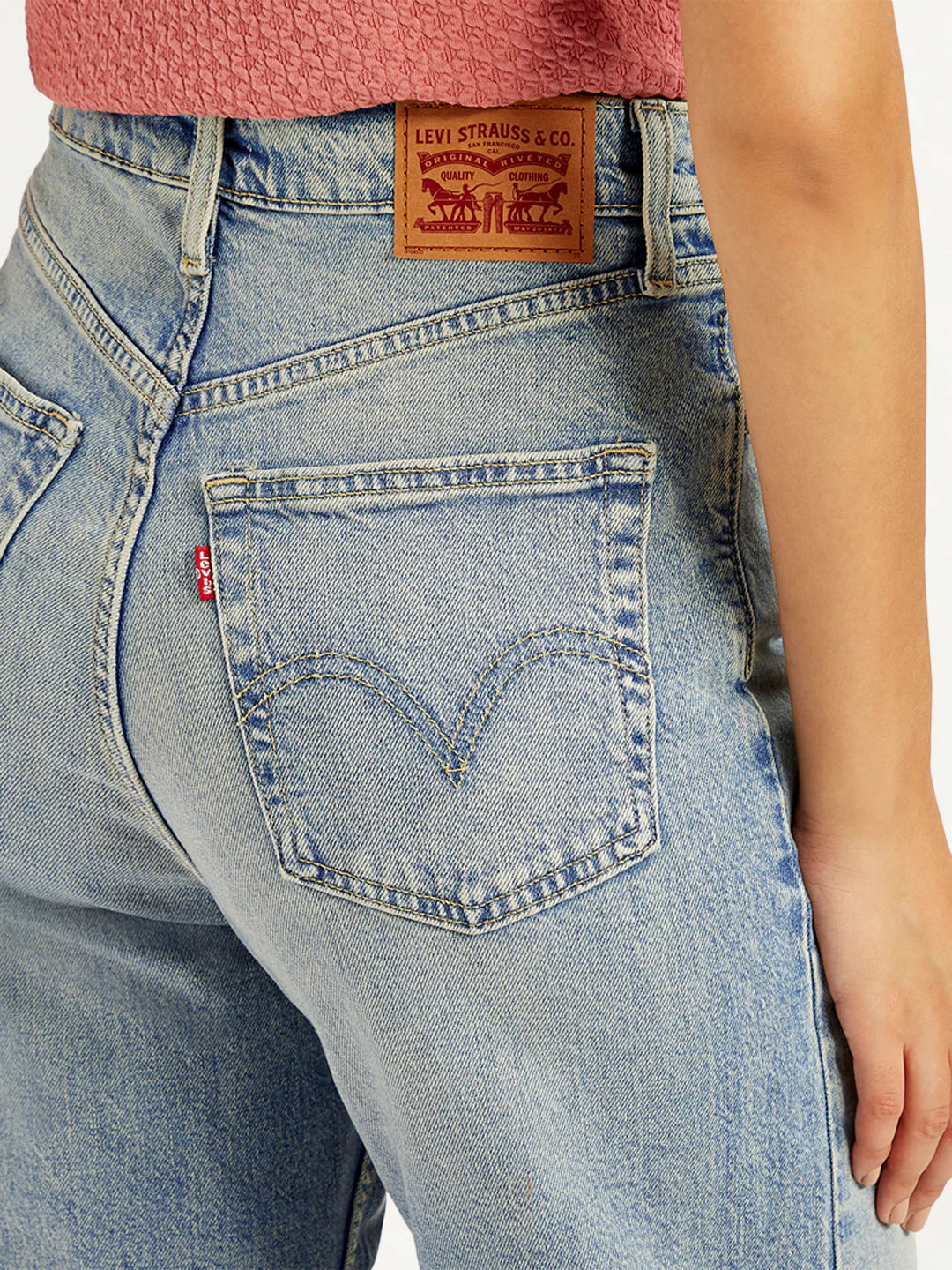 Loose Fit Light Blue Jeans with High Rise for Women