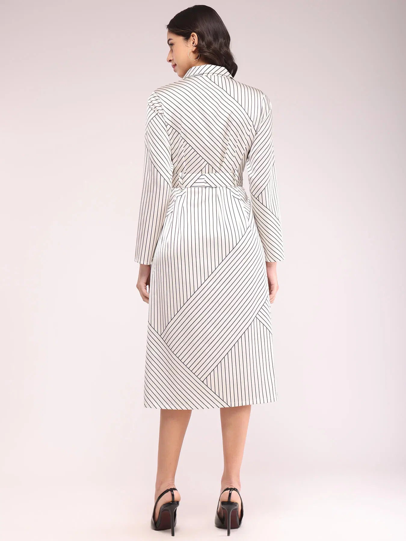 Versatile Ecru and Black Button Down Shirt Dress for Daily Wear