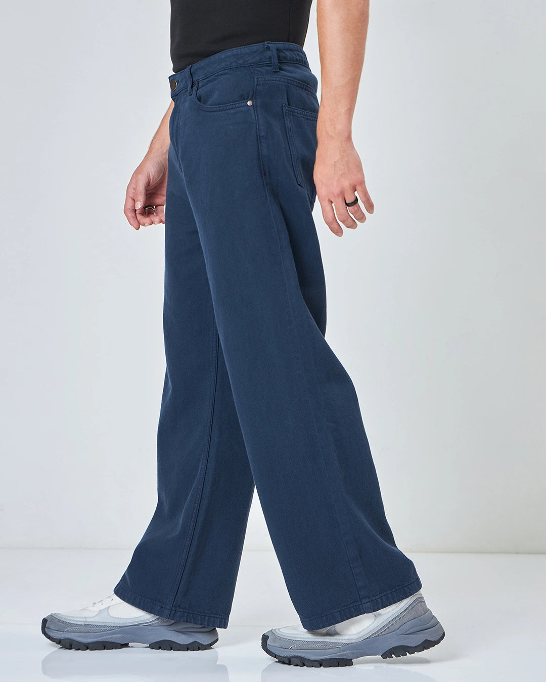 Durable Men’s Blue Mid Rise Jeans Super Baggy Fit for Casual Outfits